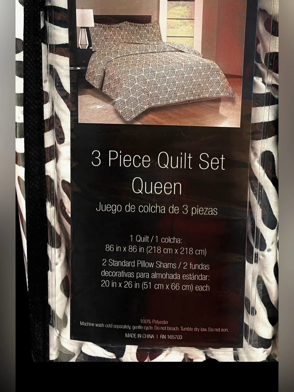 3-pc Queen Quilt Set Two Shams Black White Contemporary Geometric NEW NWT
